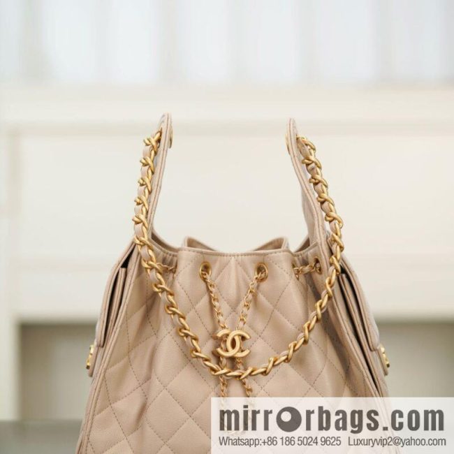 𝐂𝐡𝐚𝐧𝐞𝐥 𝟐𝟓𝐬 𝐬𝐦𝐚𝐥𝐥 𝐡𝐨𝐛𝐨 Drawstring Bucket Bag, Apricot Caviar, Small ✔️ AS5293