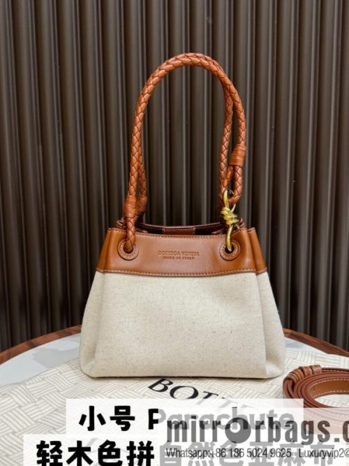 BV small Parachute light wood color and natural color linen 826220