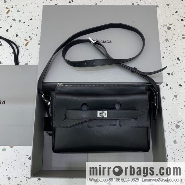 Balenciaga ➰ Belair Courier Bag 843032