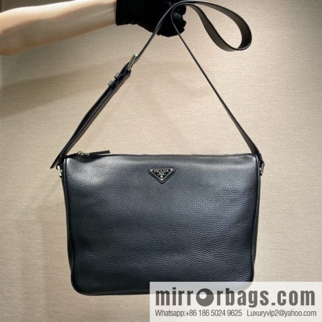 PRADA 🎉 new mailman bag 🎉 2VH182 leather shoulder strap 🎉🎉 black