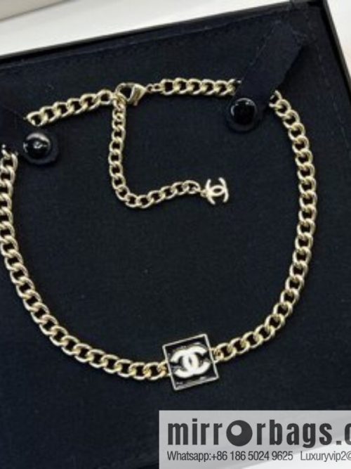 New ☑️ CHANEL Chanel double c square drip necklace