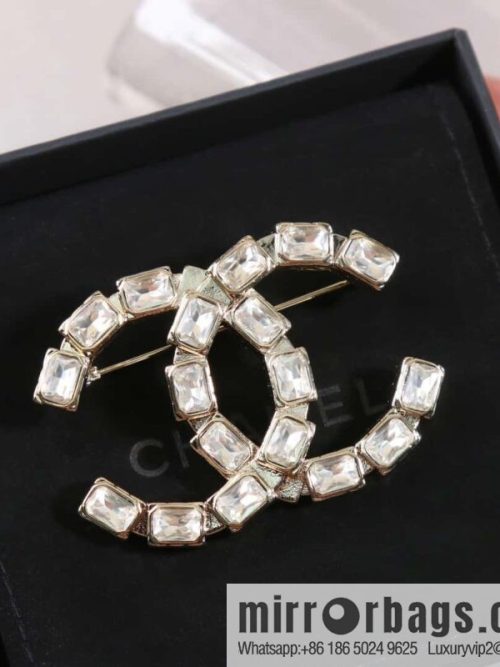 ☀️New ☑️ Chanel Double C Square Diamond Brooch ☀️