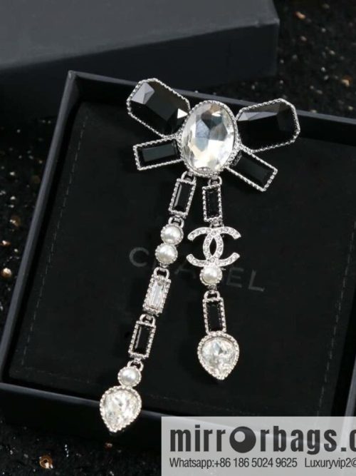 ☀️New ☑️ Chanel Double C Bow Square Black Diamond Brooch ☀️