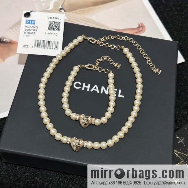 ❗️New ❗️☀️ New ☑️ Chanel Double C Peach Heart Love Pearl Bracelet Necklace ☀️