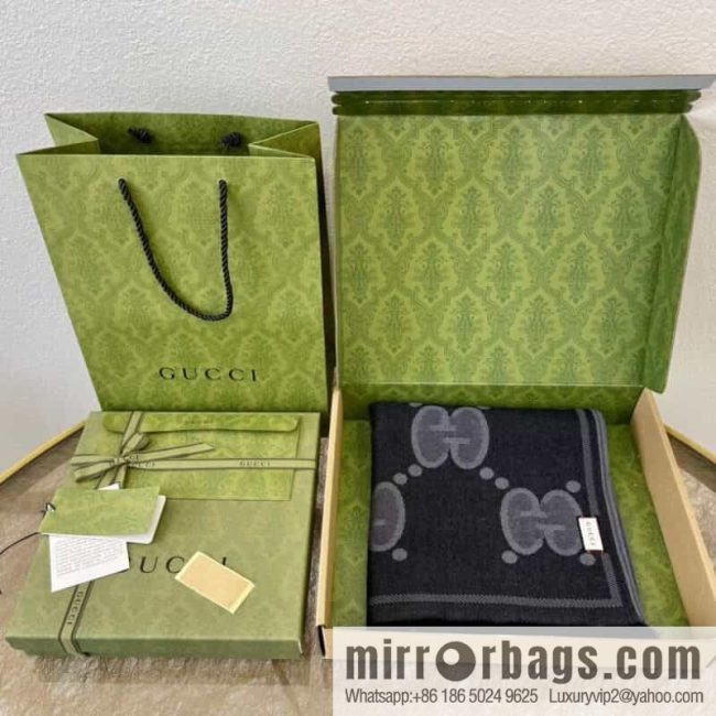 GUCCI Gucci GG logo wool jacquard scarf 598189
