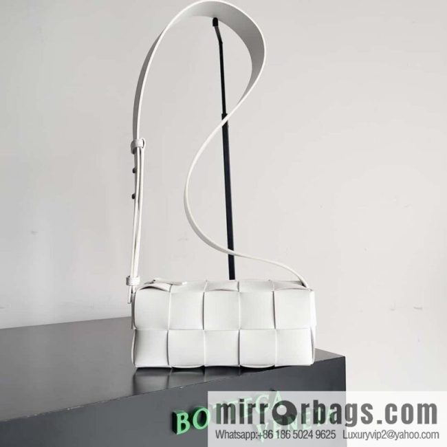 B Unisex same BRICK CASSETTE long shoulder strap series crossbody bag shoulder backpack model; 729251 white