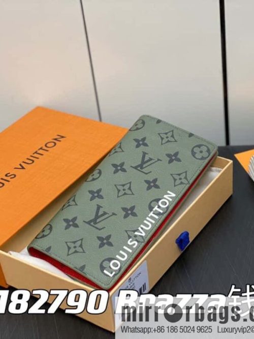 [Original order boutique] M82790 green, silk screen suit wallet series Brazza wallet