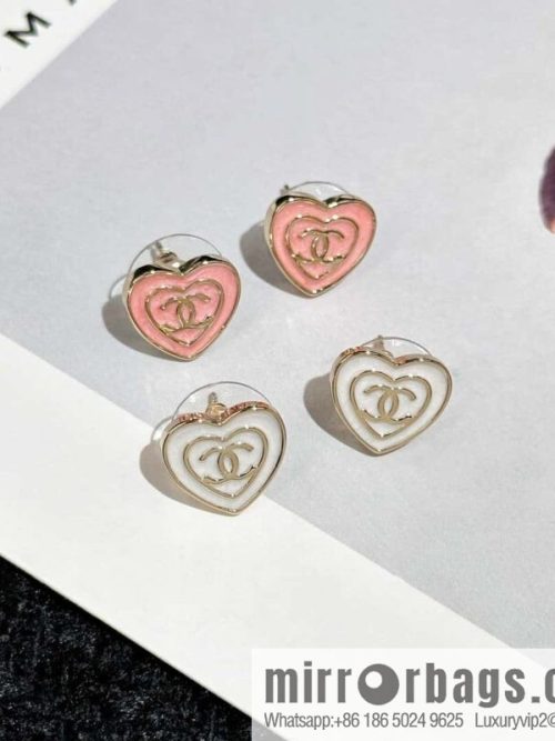 ❗️New ❗️☀️ New ☑️ Chanel c1 double love peach heart double c bead stud earrings ☀️