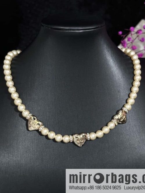 ❗️New ❗️☀️ New ☑️ Chanel peach heart love pearl necklace ☀️