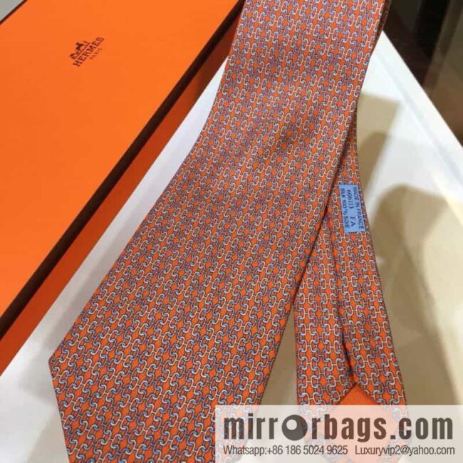 IMG_0295-800x800w01chshk30v93199_20250702012525.jpg Hermes 100% top twill silk + wool inner three-color chain tie