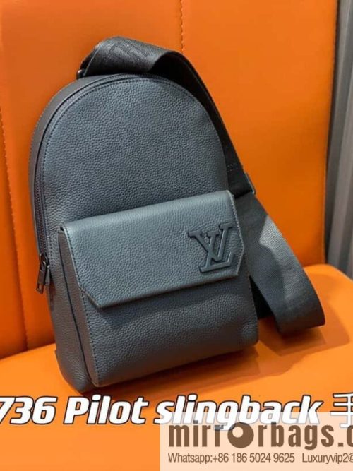 [Original order boutique] M23736 black full leather breast bag series Pilot slingback handbag, pilot sling bag