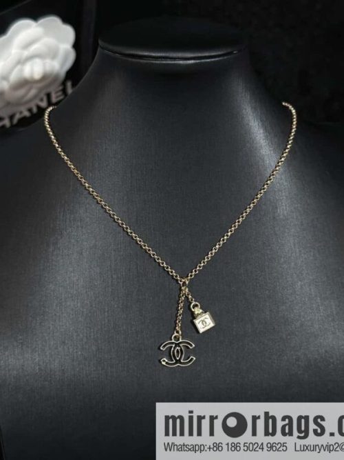 ❗️New ❗️☀️ New ☑️ Chanel Double C Tassel Square Oil Drop Necklace ☀️