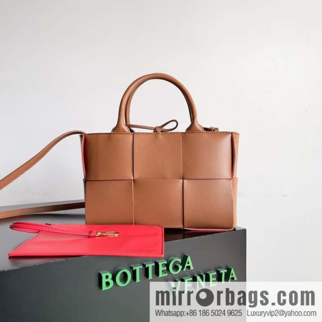 BV mini Tote bag 25cm light brown and red, model 709337.