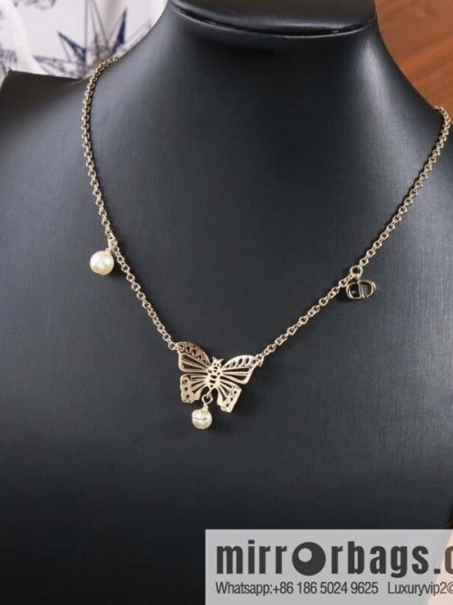 New ☑️ DIOR DIOR MÉTAMORPHOSE butterfly necklace