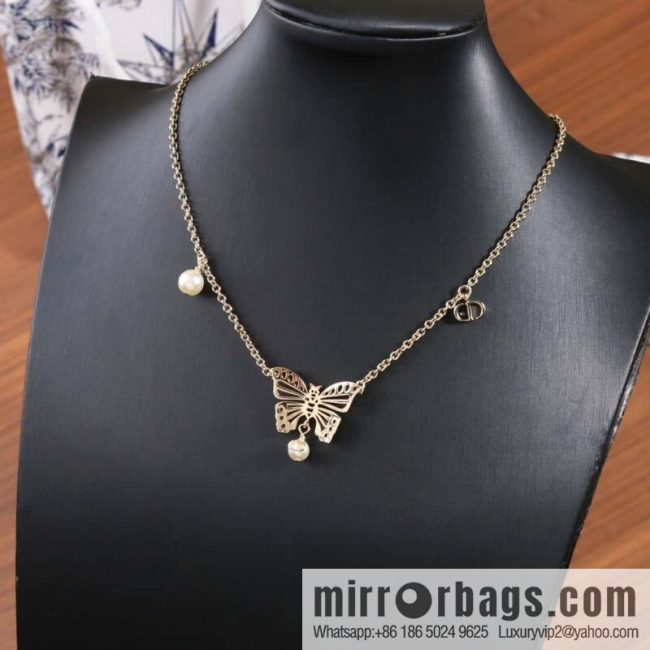 New ☑️ DIOR DIOR MÉTAMORPHOSE butterfly necklace