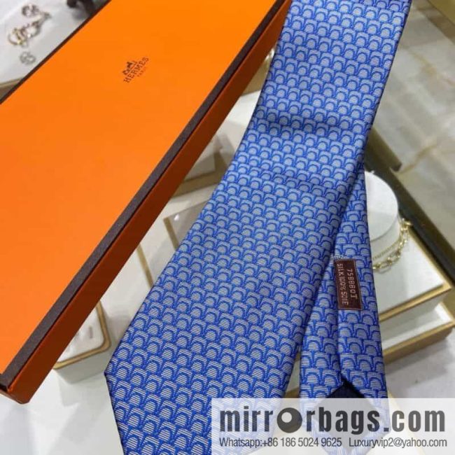 Hermes Fish Scale 100% Top Twill Silk Tie - Image 3