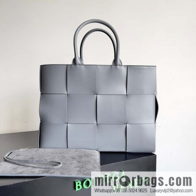 38Cm small four grid B home 2023 early spring new Arco Tote clutch bag model; 729244 Intreccio woven leather (fabric) tote handbag