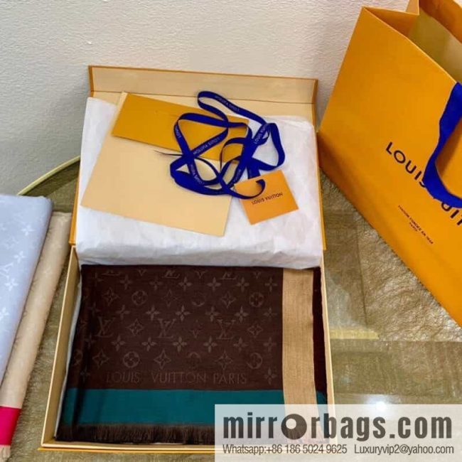 LV Louis Vuitton On The Edge Monogram Wool Mulberry Silk Blended Shawl M76371 M76465 M76372 - Image 3