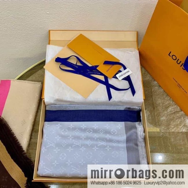 LV Louis Vuitton On The Edge Monogram Wool Mulberry Silk Blended Shawl M76371 M76465 M76372 - Image 4