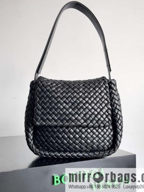 BV autumn and winter new model, Faye Wong same style, classic small weaving pure hand-woven COBBLE shoulder backpack model number: 709418 black