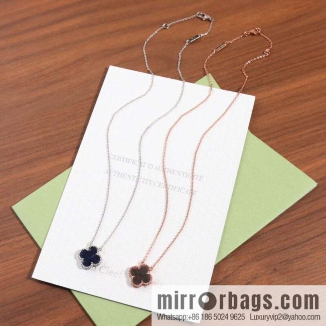 ☀️Van Cleef & Arpels Peterstone Obsidian Necklace ☀