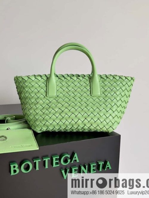 BV Mini Cabat Limited Edition mini vegetable basket BAG model; 709464 avocado color