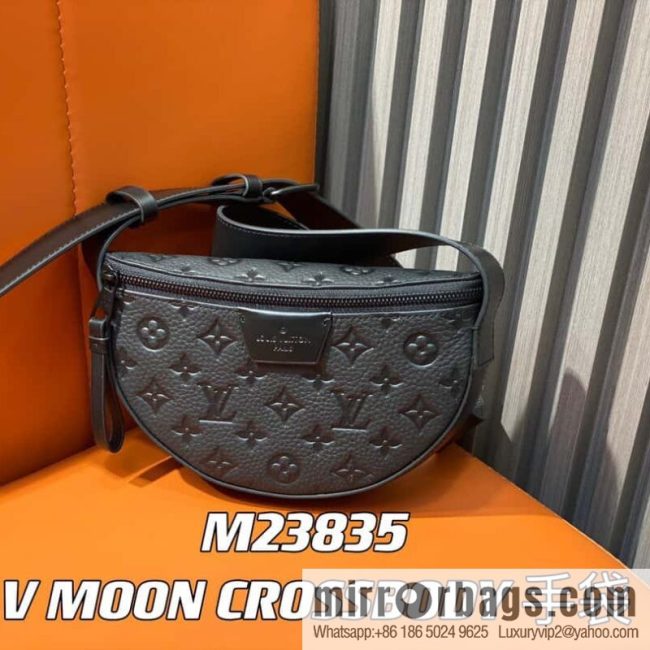 [Original order boutique] M23835 black full leather, men\'s bag moon bag series, new LV MOON CROSSBODY handbag in autumn and winter