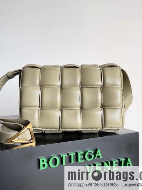New color~ taupe BV Cassette bag, cassette bag, pillow bag, item number: 70094