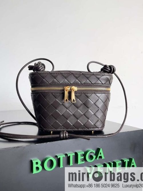2023 new BV small box Bottega Veneta woven mini pouch model; 743551 small box bag