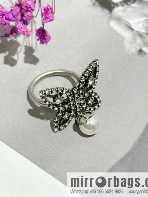 New DIOR DIOR MÉTAMORPHOSE butterfly pearl ring