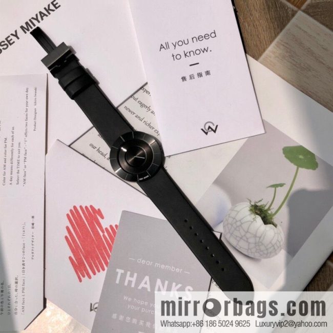 Issey Miyake! Original order quartz watch