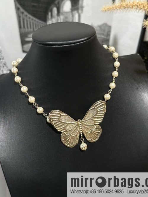 New ☑️ DIOR Dior Golden Butterfly Pearl CD Necklace