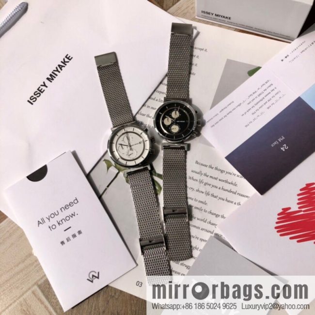 Issey Miyake, a six-hand chronograph quartz men\'s watch - Image 2