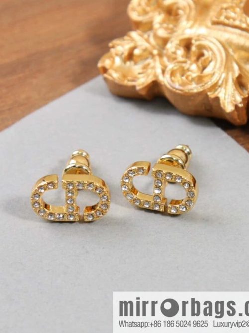 New ☑️ DIOR Dior full diamond CD stud earrings
