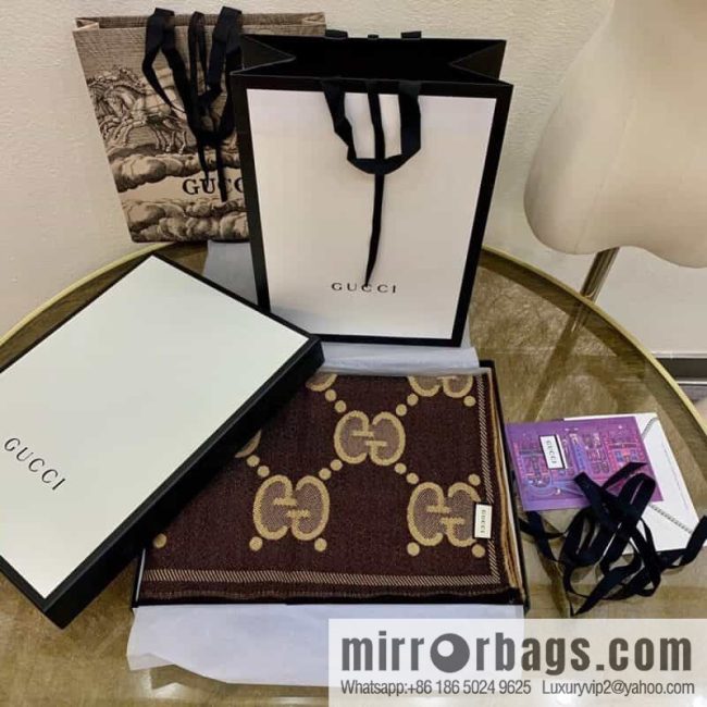 GUCCI Gucci Letter-interwoven jacquard scarf 598993 - Image 3