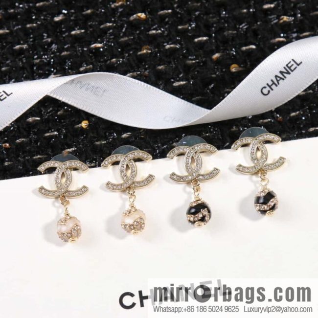 ☀️New ☑️ Chanel C2 full diamond double c pearl stud earrings ☀️