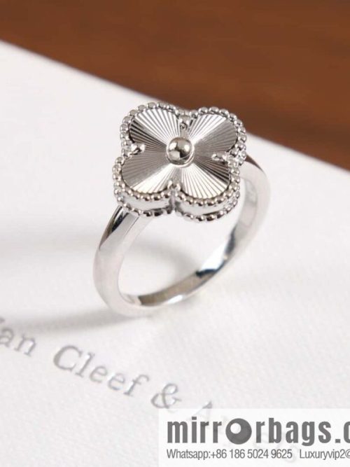 ☀️Van Cleef & Arpels Vintage Alhambra ring Four-leaf clover white gold laser engraved ring ☀