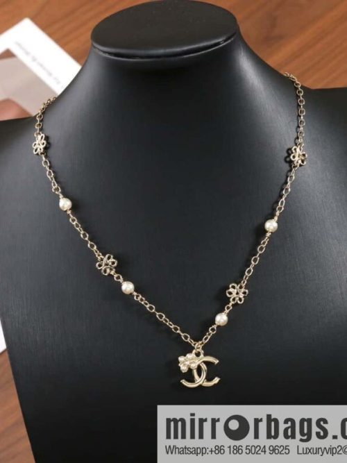 ☀️New ☑️ Chanel Double C Pearl Necklace ☀️
