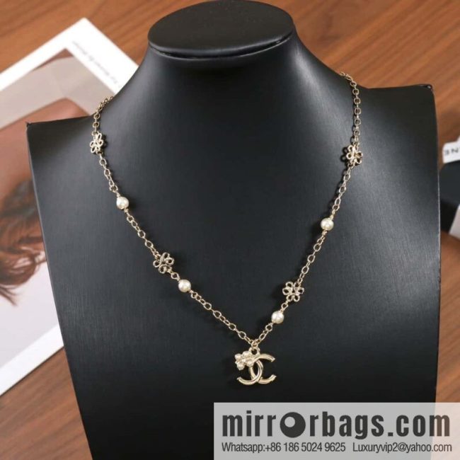 ☀️New ☑️ Chanel Double C Pearl Necklace ☀️