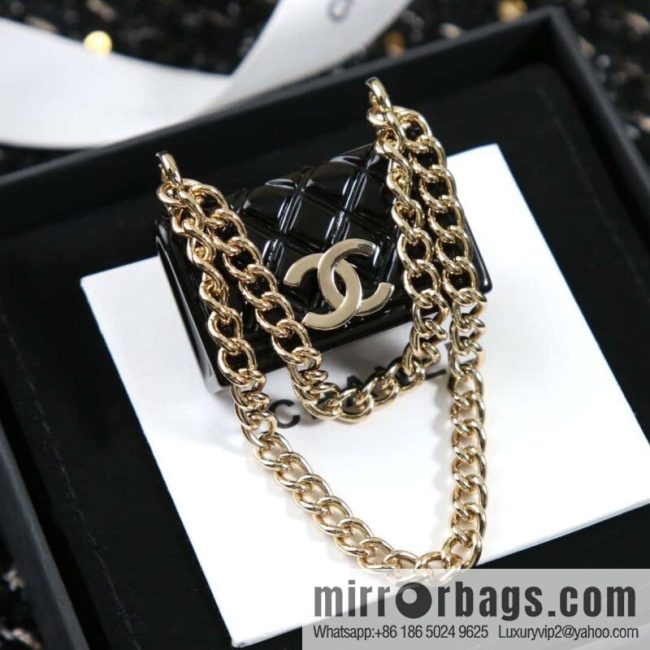 ☀️New ☑️ Chanel double c fringed rhombus bag 👜 brooch ☀️