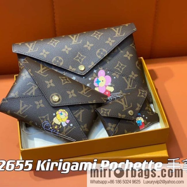 [Original order boutique] 2023 Christmas M82655 Christmas model, silk screen three-piece series Kirigami Pochette clutch bag