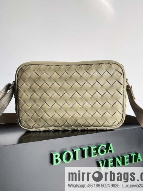 BV lntrecciato woven leather (fabric) crossbody bag model number: 710048