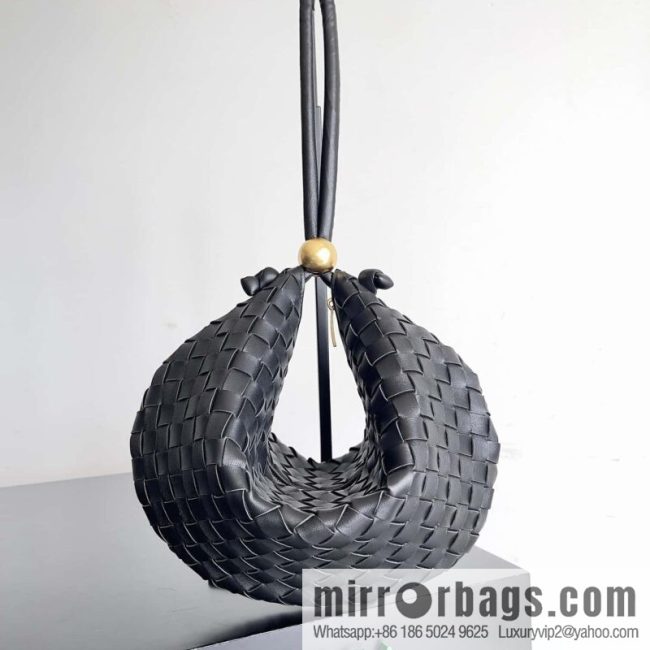 Bottega VenetaBV Turning Bag~ Golden Ball jodie Model number: 701024