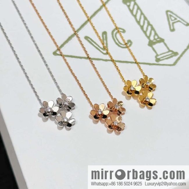 ❗️New ❗️ Original ☀️ Van Cleef & Arpels FRlVOLE Series Three Flowers Necklace ☀️