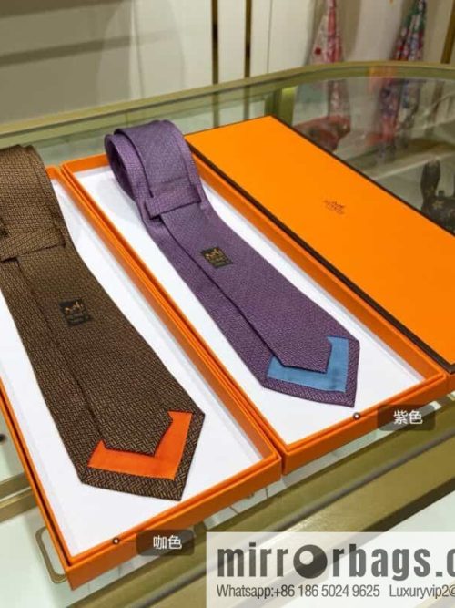 Hermes Plain Textured 100% Top Twill Silk Tie