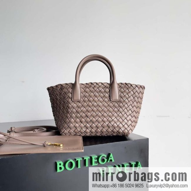 BV Mini Cabat limited edition mini vegetable basket model number: 709464