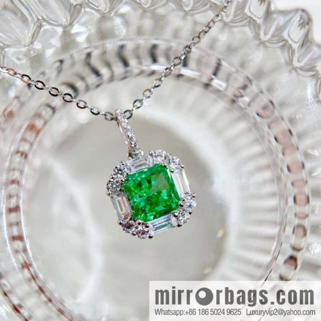 ❗️New ❗️ square green diamond necklace, original single level handmade, engraved with complete 925 sterling silver material electroplated k gold