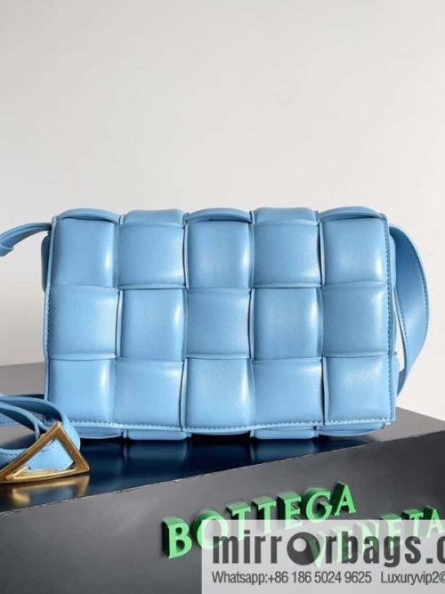 New color~ Hurricane Blue BV Cassette bag Cassette bag Pillow bag, item number: 70094