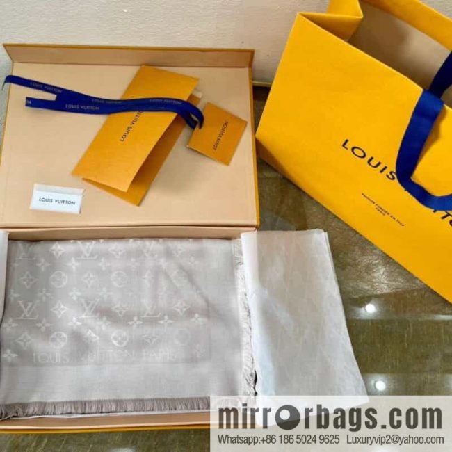 LV Louis Vuitton Monogram pattern silk wool blend scarf M71336