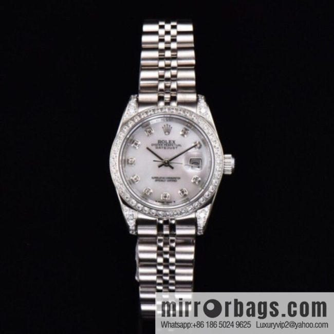 The latest Rolex women\'s 28mm log watch